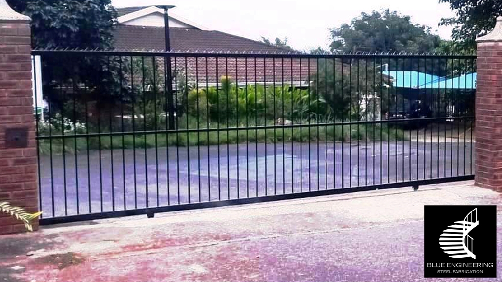 Steel and Wooden Sliding Gates. Driveway Gates, Gauteng, Johannesburg, Pretoria, KwaZulu Natal, Durban, South Africa