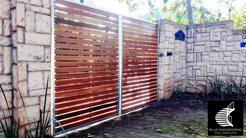 Steel and Wood Driveway Gates. Gautend, Johannesburg, Pretoria, KwaZulu Natal. Durban, Western Cape, Cape Town, South Africa